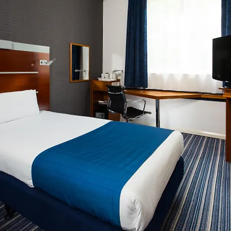 Holiday Inn Express London-Wimbledon-South, An Ihg Hotel-3