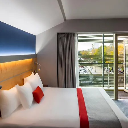 Holiday Inn Express Paris-Canal De La Villette By Ihg-2