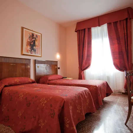 Hotel La Pace-3