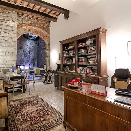 La Corte Del Re Suite&Rooms Arezzo-3