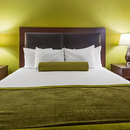 Best Western Plus Casino Royale-Center Strip-2