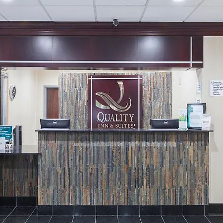 Quality Inn & Suites Cincinnati Downtown Area-2