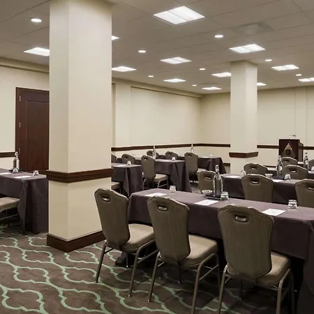 Embassy Suites By Hilton Dallas Market Center-2