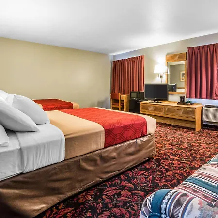 Econo Lodge Laramie-2