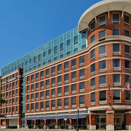 Hampton Inn & Suites Columbus-Downtown, Ohio-3