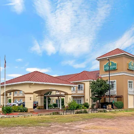 La Quinta By Wyndham Conroe-3