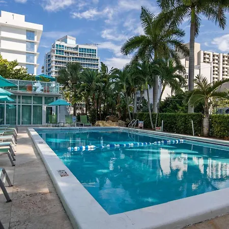 Best Western Plus Oceanside Inn-2