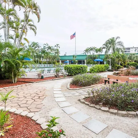 Wyndham Garden Fort Myers Beach-2