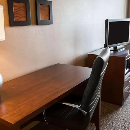 Comfort Inn Crystal Lake - Algonquin-3