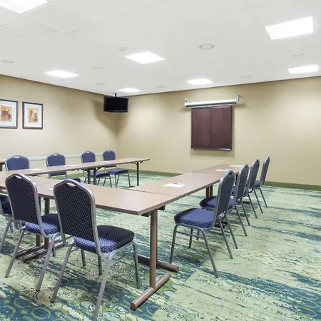 Hampton Inn & Suites Albany-Airport-2