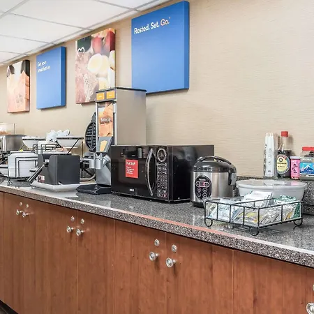 Comfort Inn & Suites Piqua-Near Troy-I75-3