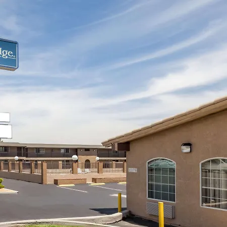 Travelodge By Wyndham Victorville-2