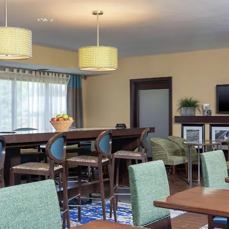 Hampton Inn East Lansing-3