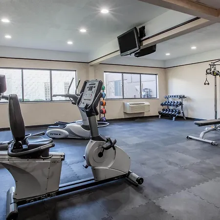 Days Inn & Suites By Wyndham Rochester Hills Mi-3