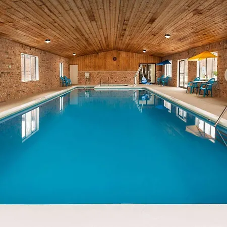Baymont By Wyndham Manistee-3