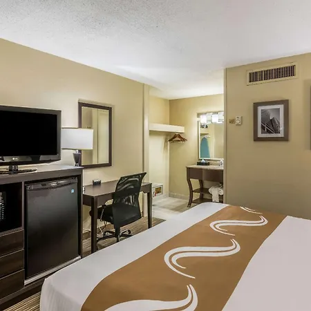 Quality Inn University Lansing-3