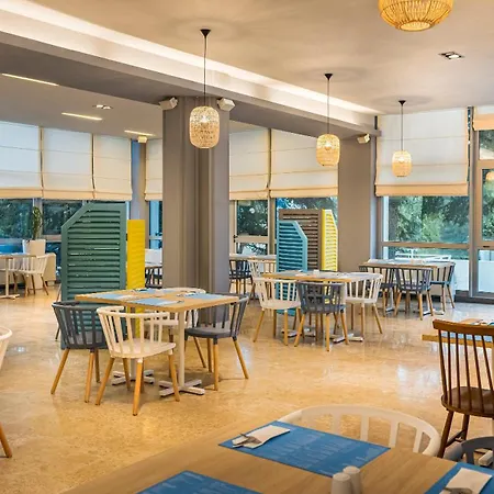 Valamar Crystal Hotel-3