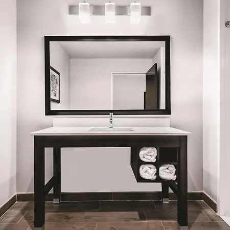 La Quinta By Wyndham Mcallen Convention Center-3