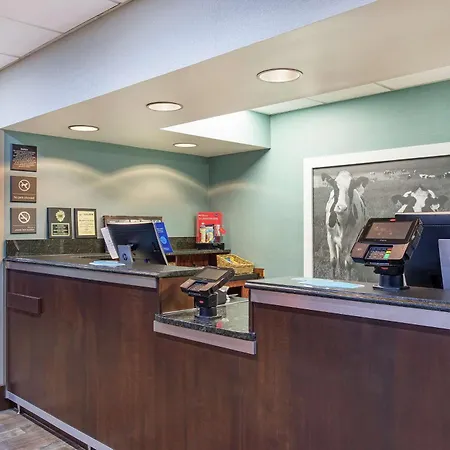 Hampton Inn Cullman-2