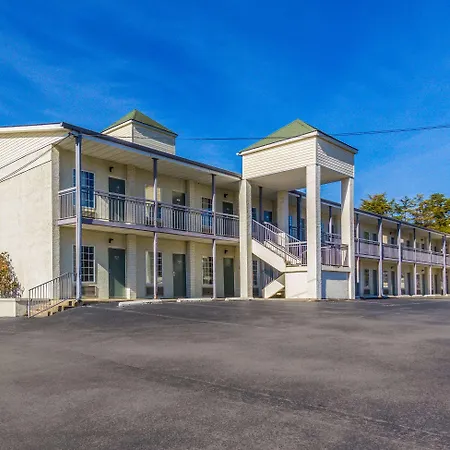 Econo Lodge-3