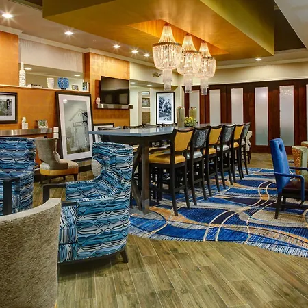 Hampton Inn And Suites Columbus, Ms-2