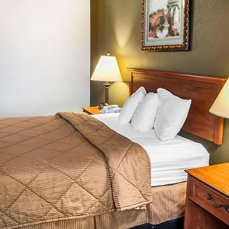 Rodeway Inn Espanola-2