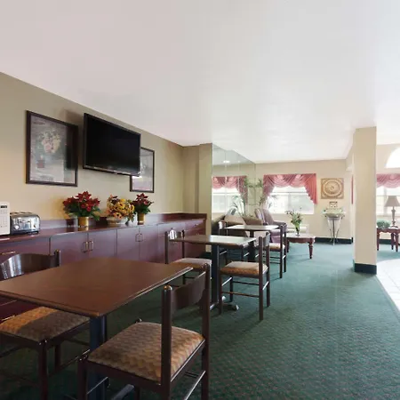 Microtel Inn & Suites By Wyndham Brandon-3