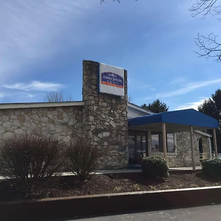 Howard Johnson By Wyndham Harrisonburg-2