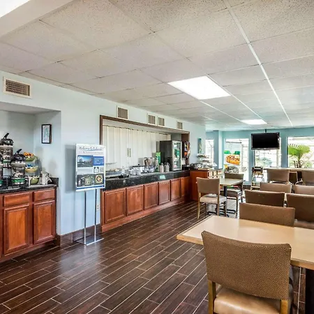 Quality Suites Paducah I-24-3