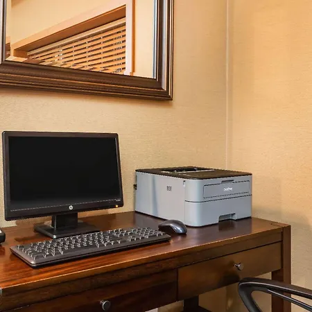 La Quinta By Wyndham Portland Airport-3