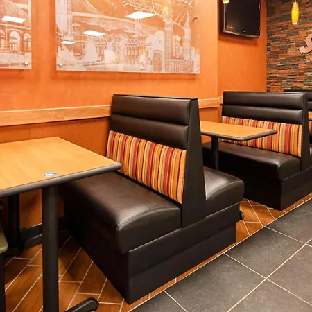 Best Western Tulsa Airport-3