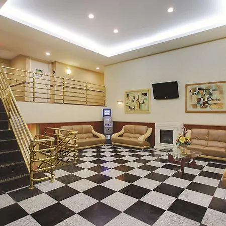 La Quinta Inn By Wyndham Queens-3
