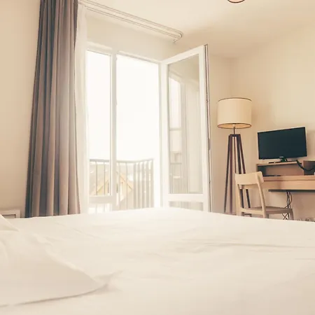 Terres de France - Appart'Hotel Quimper Bretagne-3
