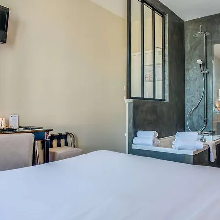 Best Western Hotel De La Plage Saint Marc sur Mer-3
