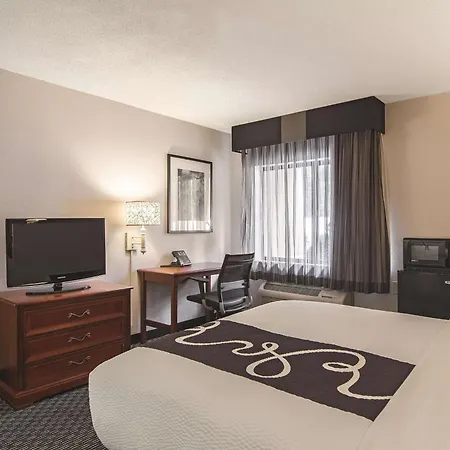 La Quinta By Wyndham Miami Airport East-2