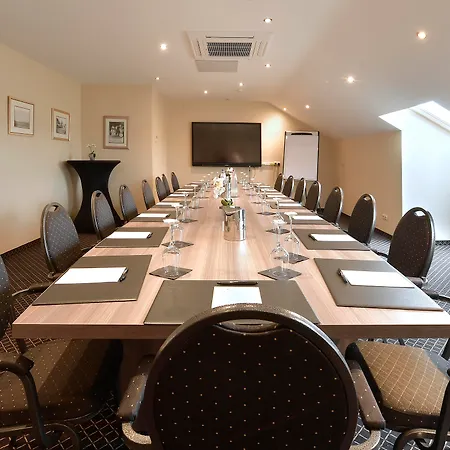 Hotel Charleroi Airport - Van Der Valk-2