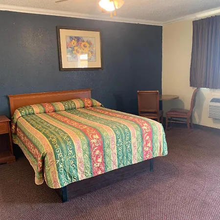 Budget Inn-3