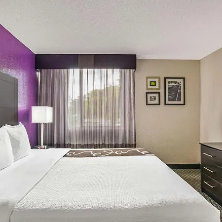 La Quinta By Wyndham Miami Lakes-2