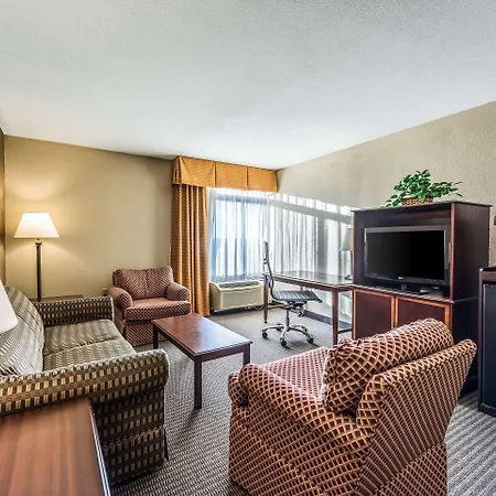 Clarion Hotel Cincinnati North-2
