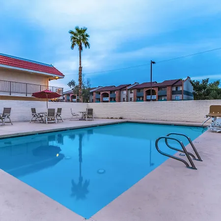 Red Roof Inn Phoenix- Midtown-3