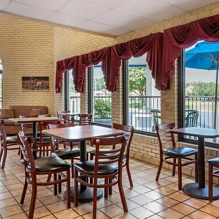 Econo Lodge Fayetteville I-95-2