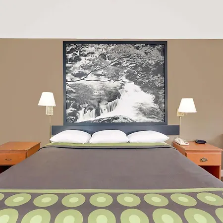 Super 8 By Wyndham Athens-3
