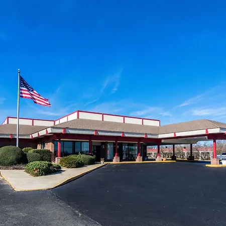 Econo Lodge Inn & Suites Conference Center Dublin-3