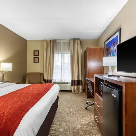 Comfort Inn & Suites Hamilton Place-2