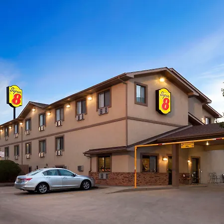 Super 8 By Wyndham Macon-3