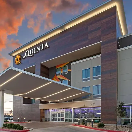 La Quinta By Wyndham Lubbock South-3
