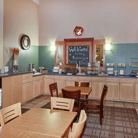 Americinn By Wyndham Douglas/Saugatuck-3