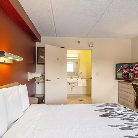Red Roof Inn Akron-2