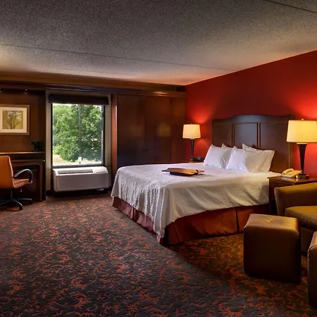 Hampton Inn Chambersburg-3