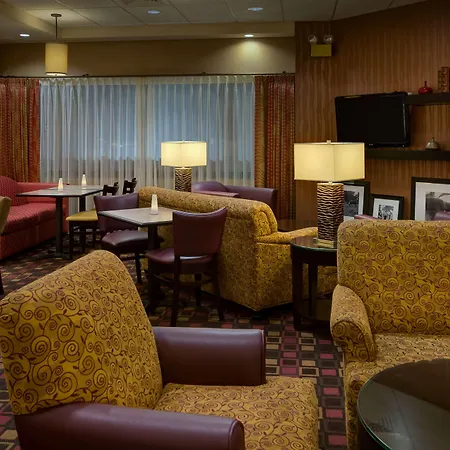 Hampton Inn Chambersburg-2